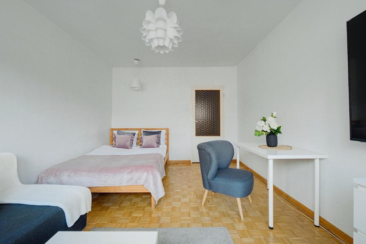 2 Bedroom Apt In Heart Of Warsaw Zgoda 9 Tv70 Luaran gambar