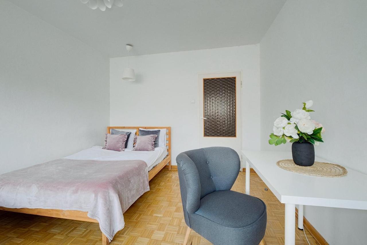 2 Bedroom Apt In Heart Of Warsaw Zgoda 9 Tv70 Luaran gambar